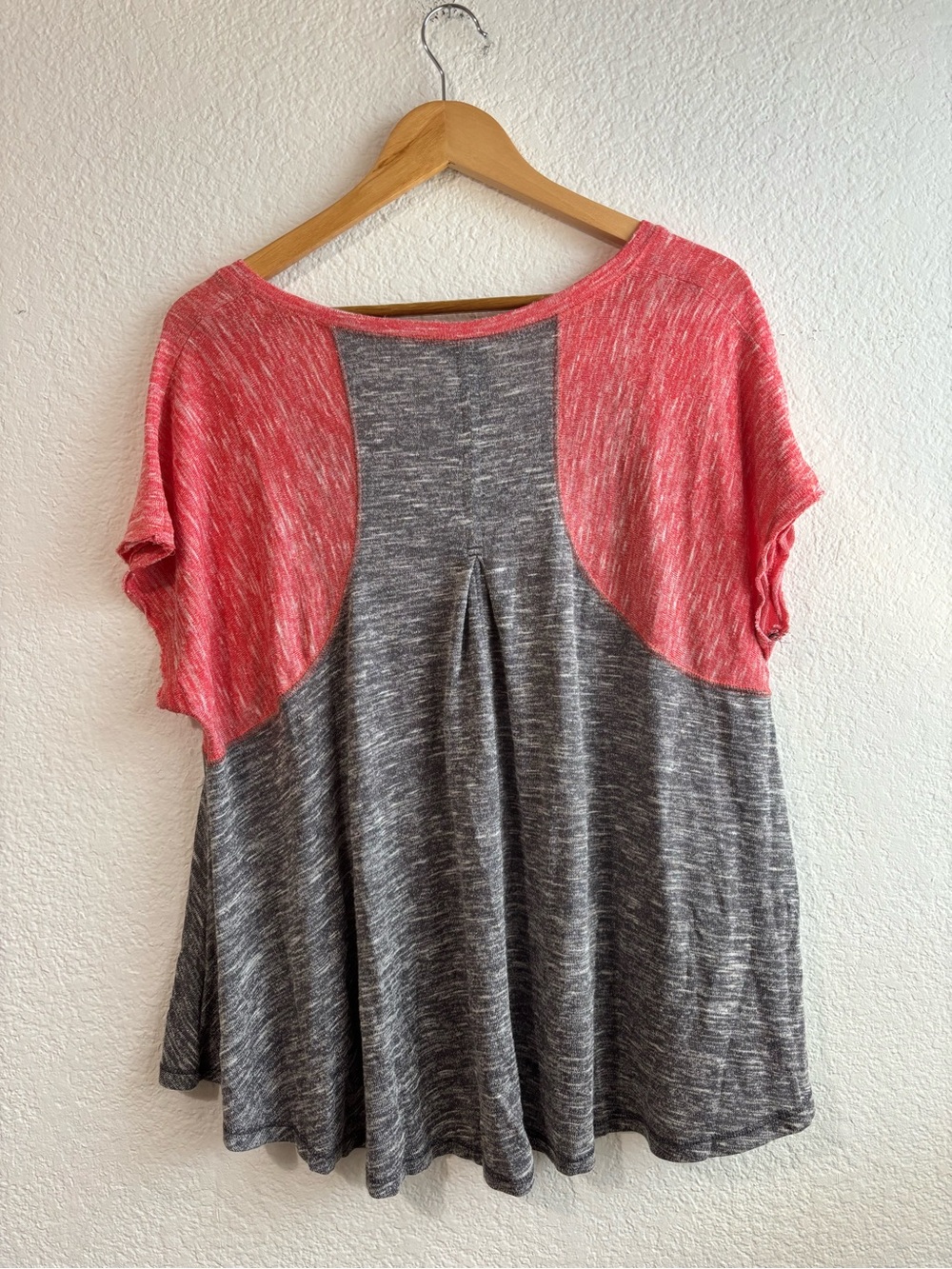 We the Free Casual Relaxed Top Women’s Red Gray Small - Picture 4 of 6
